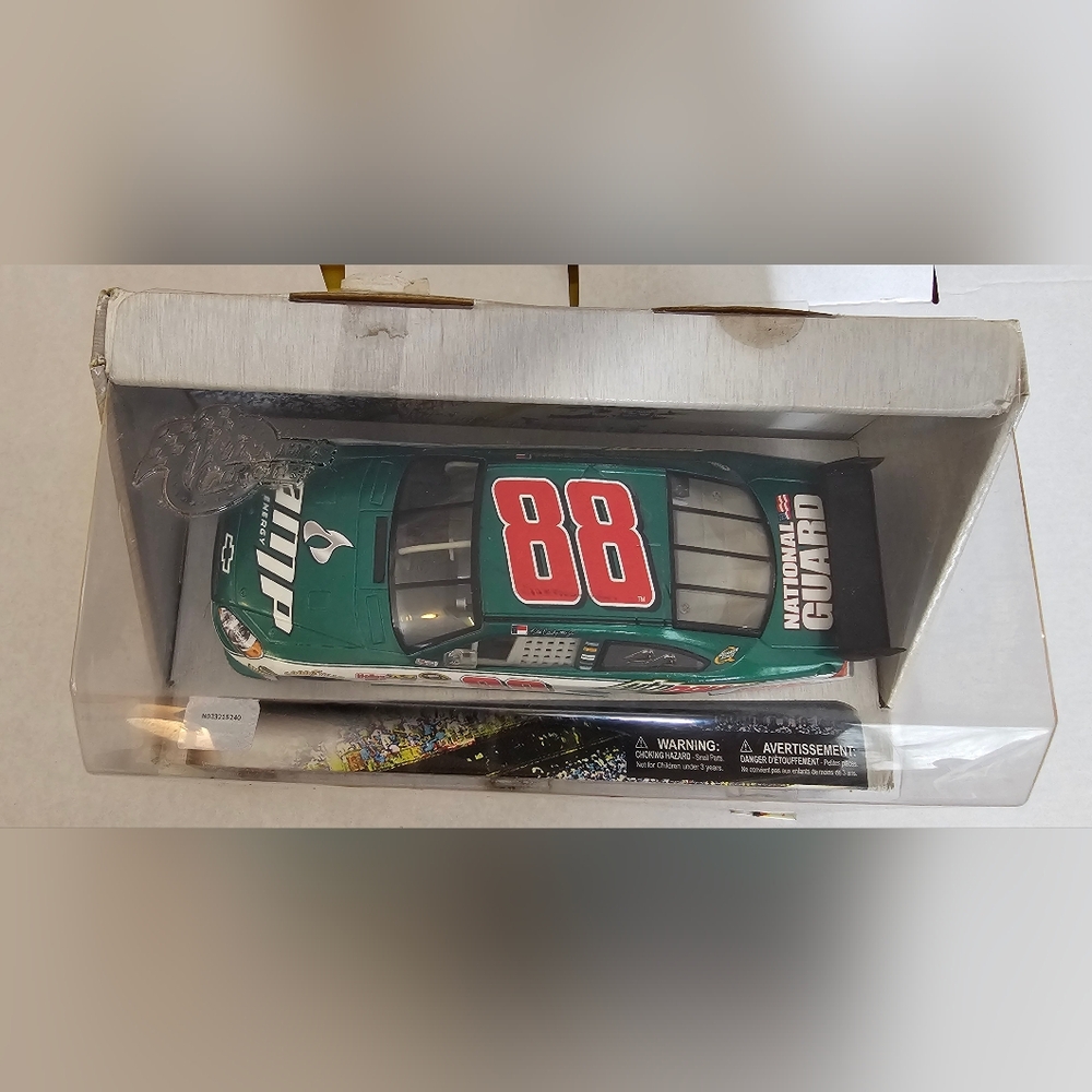 Dale Earnhardt Jr Number 88 Amp National Guard 1:24 Nascar Car